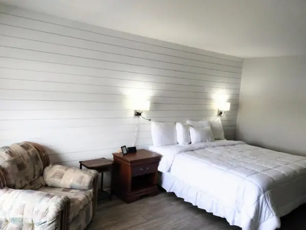 Gateway Inn 4